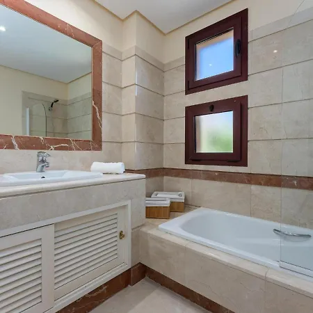 Duplex Penthouse With The Sea Views, Luxury Urbanization بيت للعطل ماربيا
